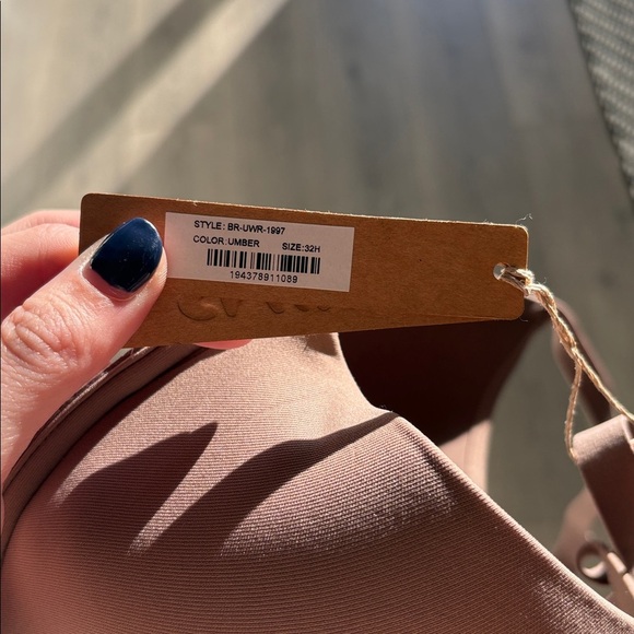 NWT SKIMS bra size 32H Umber Color - Picture 2 of 5